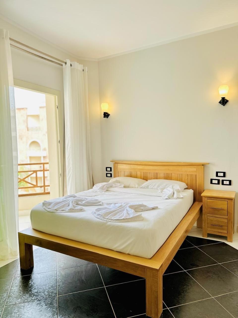 Royal Serviced Resort 4*